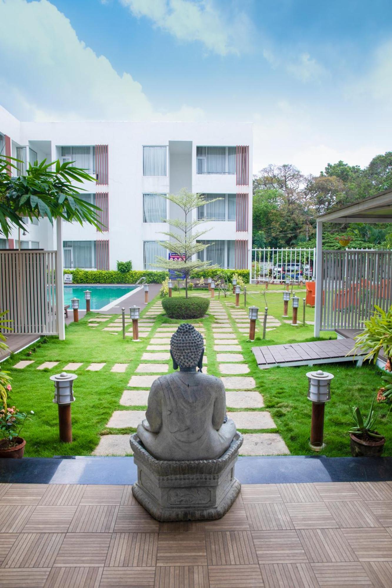 Saaral Resorts & Hotels Pvt Ltd Kuttālam Kültér fotó